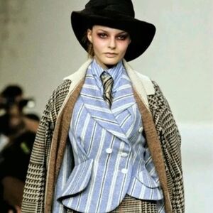 VIVIENNE WESTWOOD 1996 STORM IN A TEACUP Windy Bettina jacket suit Harris tweed